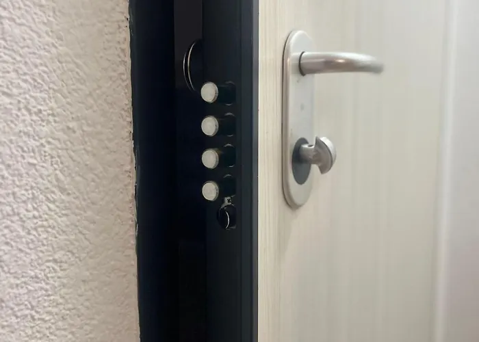 Apartment S&M