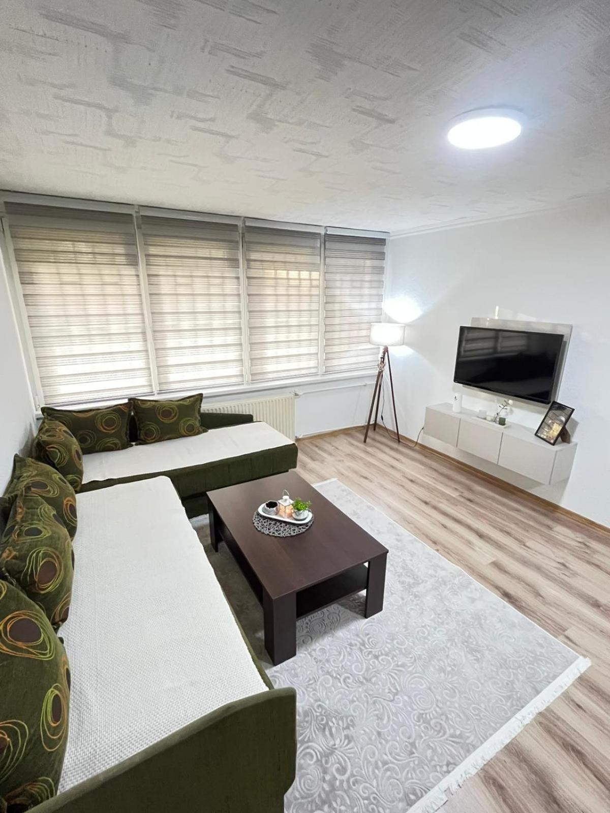 S&m Apartment