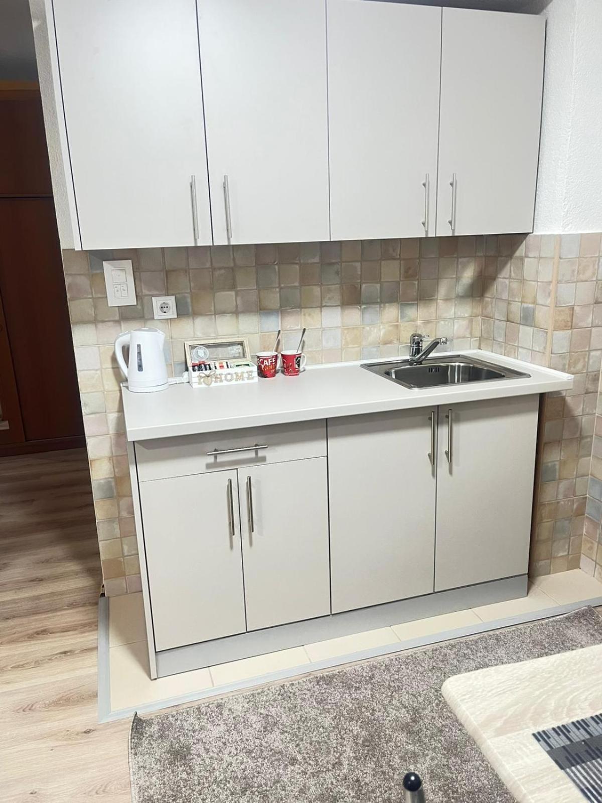 S&m Apartment